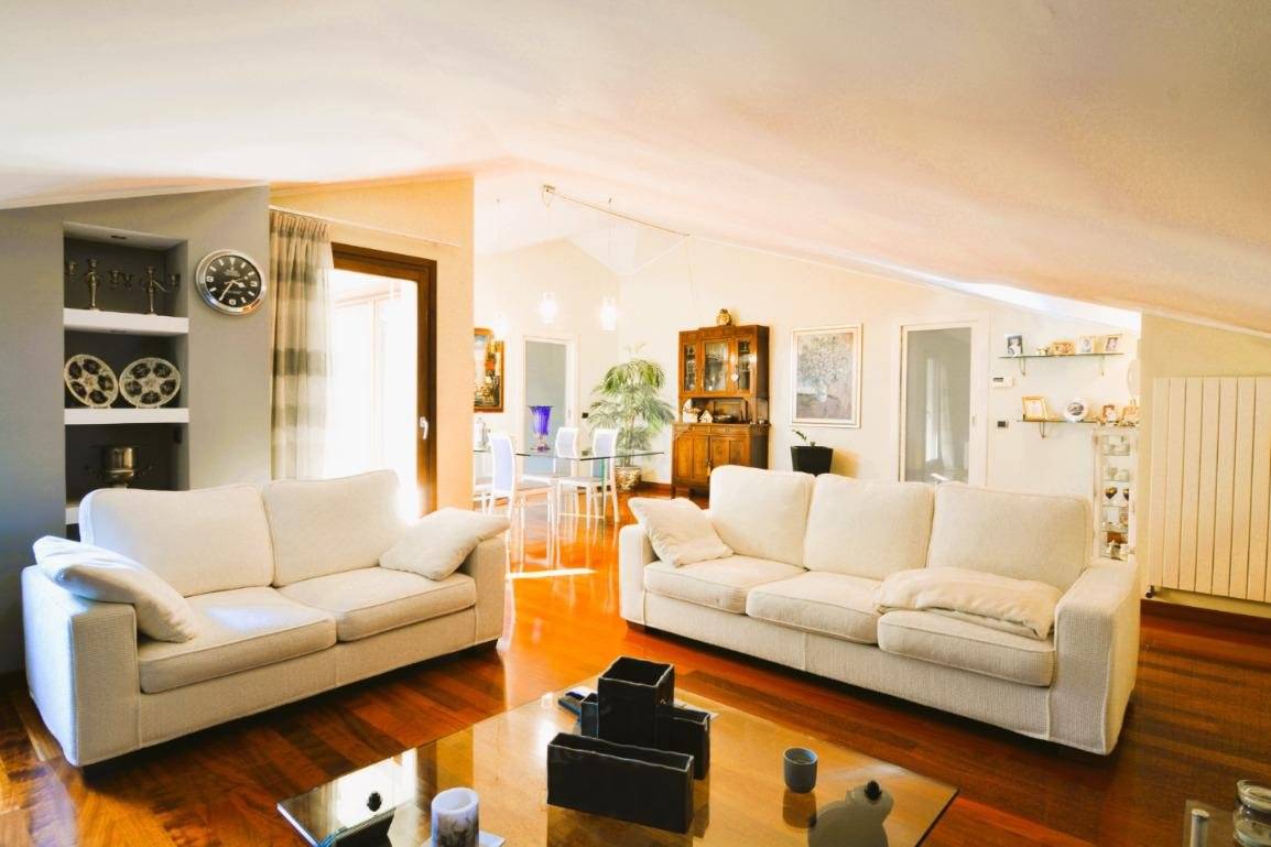 3 bedrooms Apartment in Bernareggio, Italy No. 194547