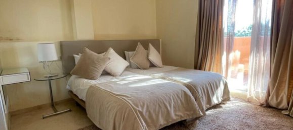 Ático de 2 dormitorios en Marbella, Spain No. 185240 7