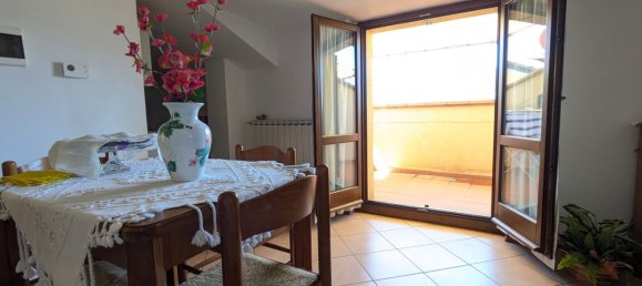 2 Schlafzimmer Wohnung in Città di Castello, Italy, Nr. 349535 6