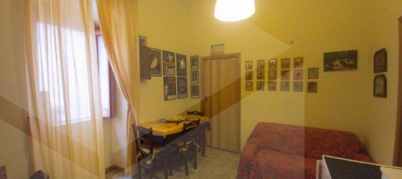 Квартира с 2 комнатами в Вьесте, Италия № 24165 3