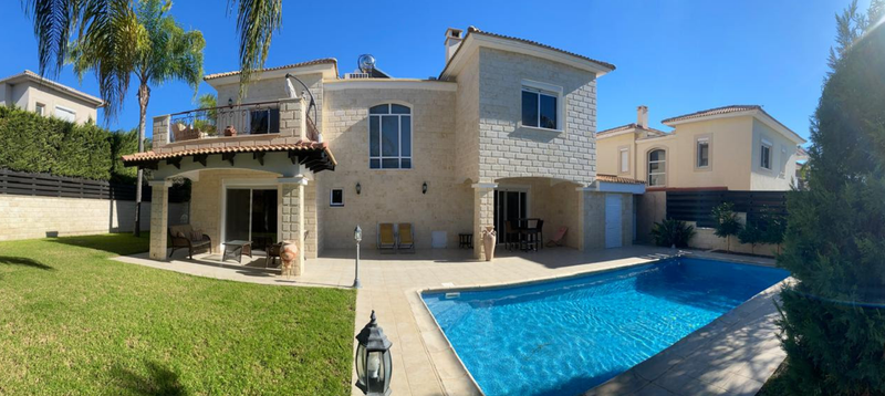 3 bedrooms House in Agios Tychonas, Cyprus No. 16235