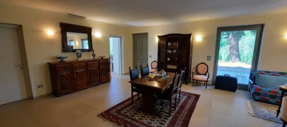 8غرفة منزل في Corneliano d'Alba, Italy رقم 49733 2