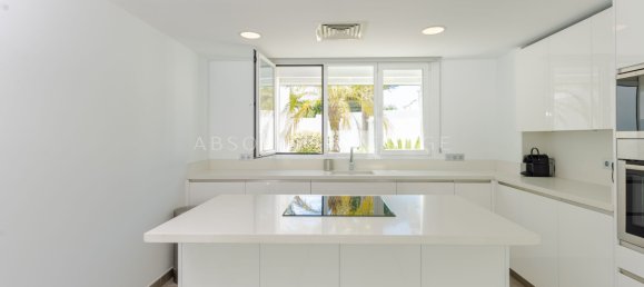 6 bedrooms Villa in Marbella, Spain No. 80856 8