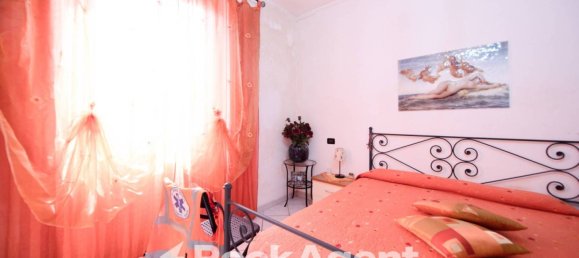 Apartamento de 3 dormitorios en Genoa, Italy No. 317980 22