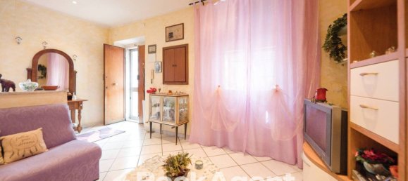 Apartamento de 3 dormitorios en Genoa, Italy No. 317980 5