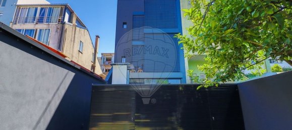 7 bedrooms Building in Porto, Portugal No. 54520 7