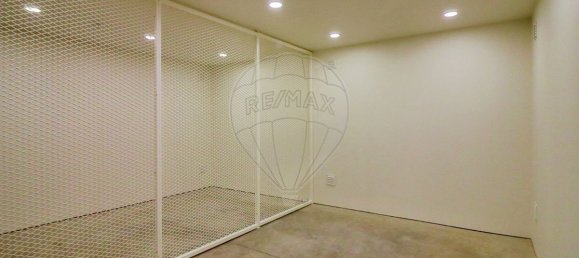 7 bedrooms Building in Porto, Portugal No. 54520 6