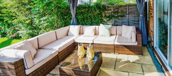 3 bedrooms House in Croydon, United Kingdom No. 8139 11