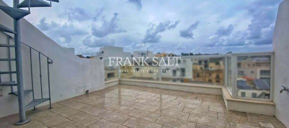 2 bedrooms Penthouse in Marsaxlokk, Malta No. 11090 27