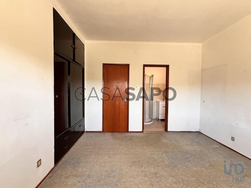 Casa T3 em Vila Verde dos Francos, Portugal N.º 222776