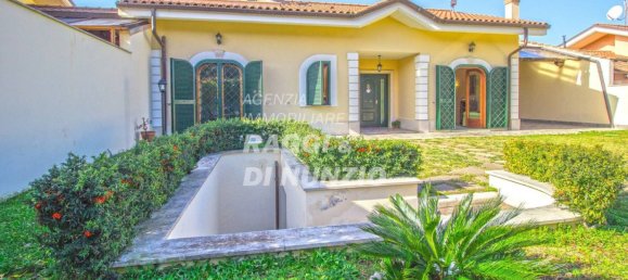 Вилла с 5 комнатами в Гроттаферрата, Италия № 66283 2