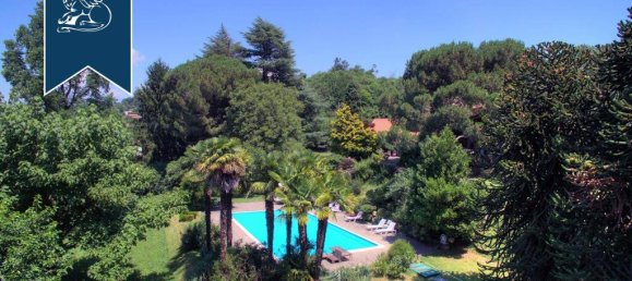 5 bedrooms Villa in Ello, Italy No. 370929 30