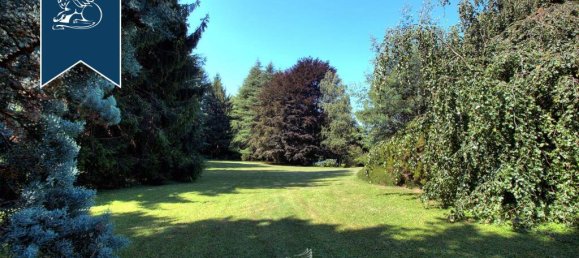 5 bedrooms Villa in Ello, Italy No. 370929 5