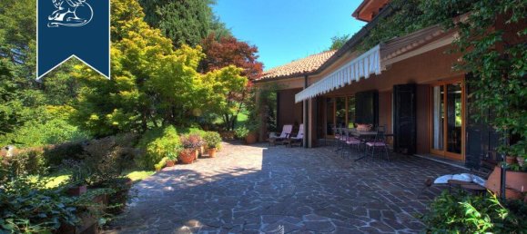 5 bedrooms Villa in Ello, Italy No. 370929 16