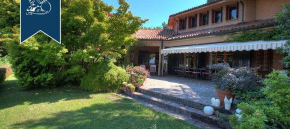 5 bedrooms Villa in Ello, Italy No. 370929 14
