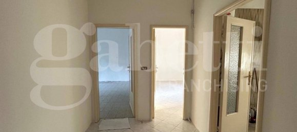 3 bedrooms Apartment in Vignola, Italy No. 292138 6