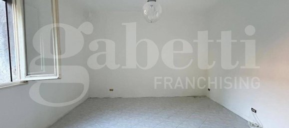 3 bedrooms Apartment in Vignola, Italy No. 292138 2