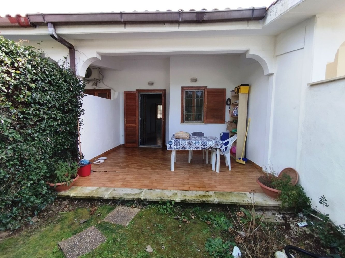 Apartamento de 3 habitaciónes en Ardea, Italy No. 228107