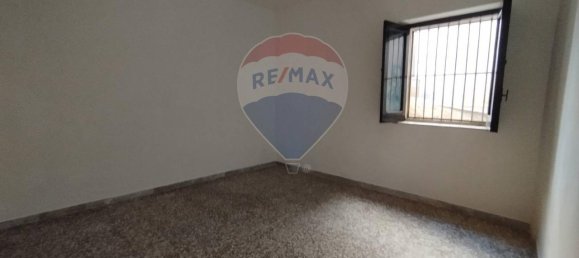 8 rooms House in Roggiano Gravina, Italy No. 78236 40