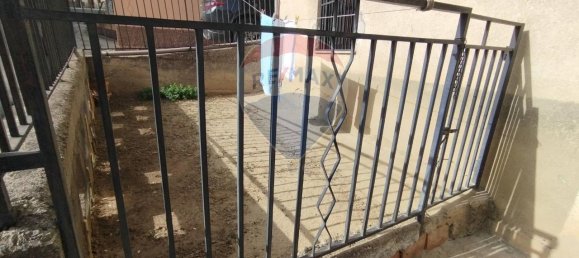 8 rooms House in Roggiano Gravina, Italy No. 78236 14