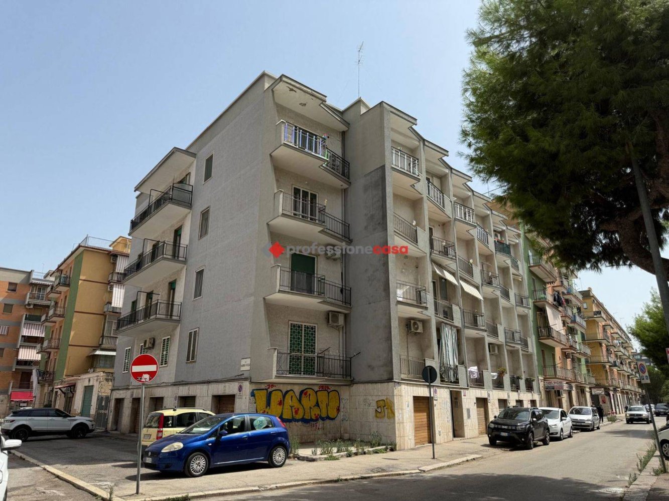 Apartamento de 4 habitaciónes en Foggia, Italy No. 314494