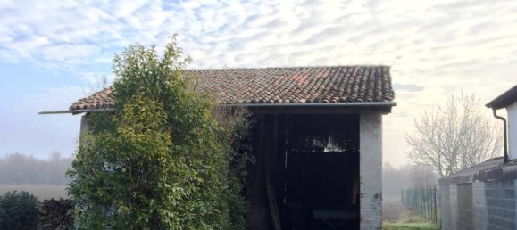 6 rooms House in Torrile, Italy No. 92473 7