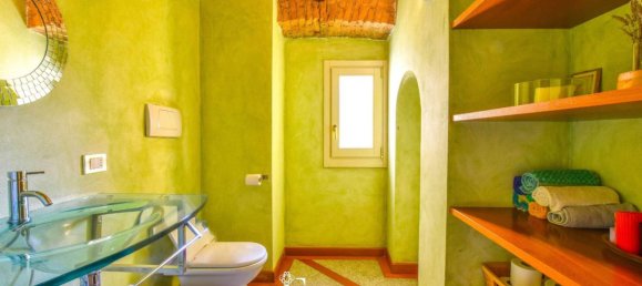 5 bedrooms Villa in Varese, Italy No. 68057 18