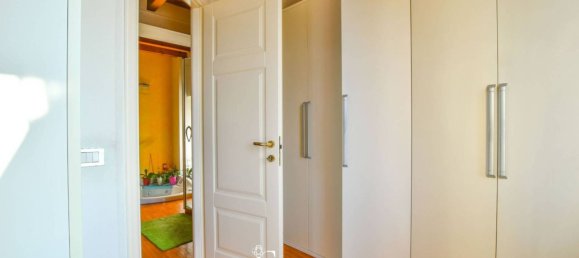 5 bedrooms Villa in Varese, Italy No. 68057 23