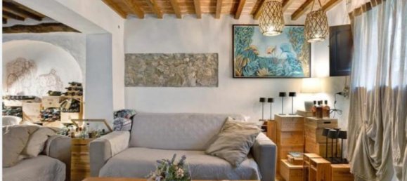 4 rooms House in Camaiore, Italy No. 235605 8