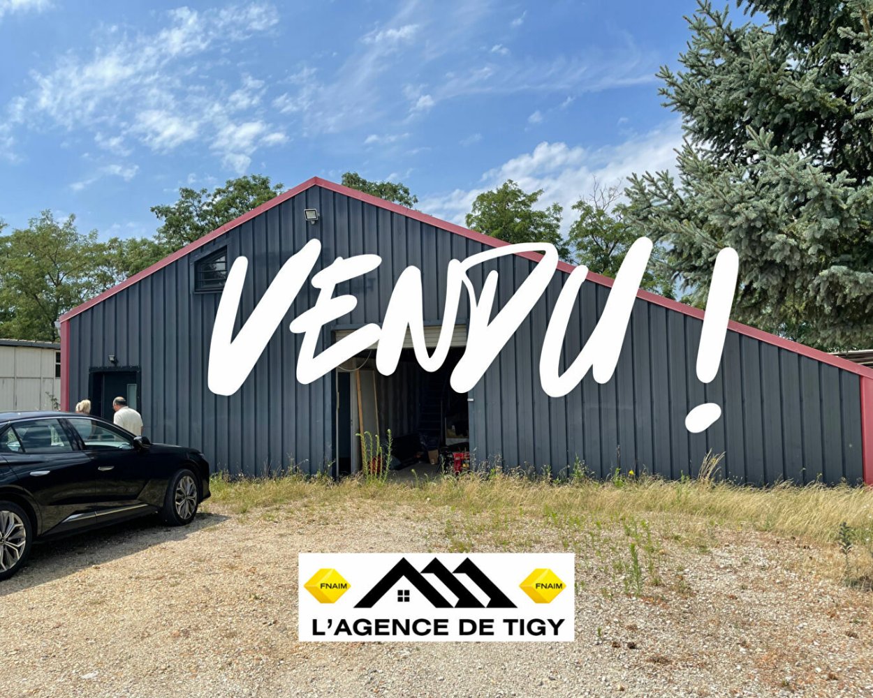 200m² Commercial property in Tigy, France No. 90537