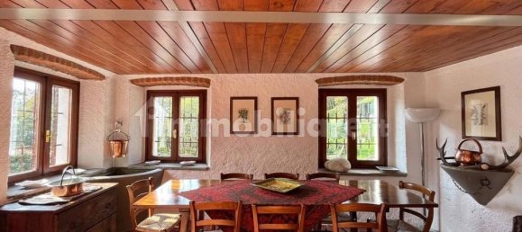 5 bedrooms Villa in Alta Valle Intelvi, Italy No. 10054 14