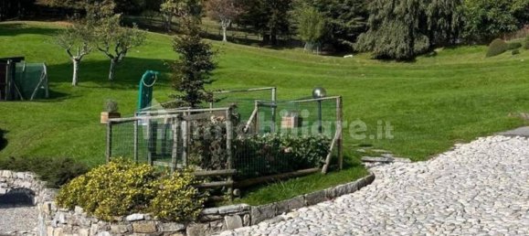 5 bedrooms Villa in Alta Valle Intelvi, Italy No. 10054 9