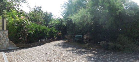 3 bedrooms Villa in L'Aquila, Italy No. 308656 5