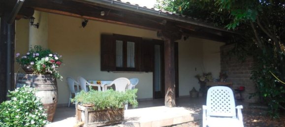 3 bedrooms Villa in L'Aquila, Italy No. 308656 2
