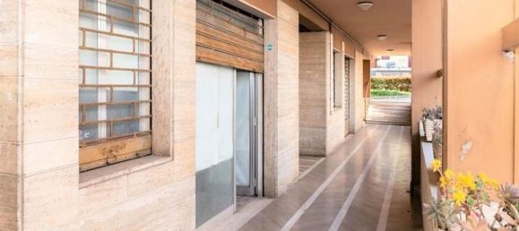 231m² Commercial property in Ascoli Piceno, Italy No. 369894 5