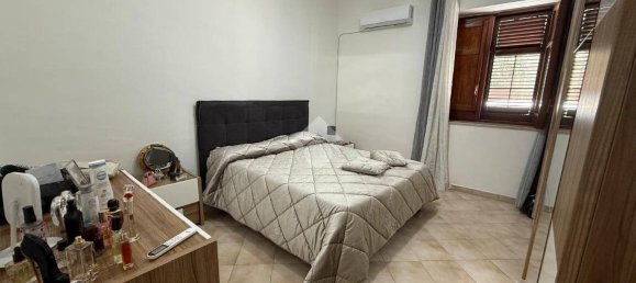 1 bedroom Apartment in Palermo, Italy No. 270573 4