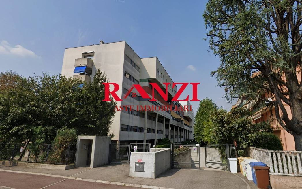 1 bedroom Apartment in Paderno Dugnano, Italy No. 216586