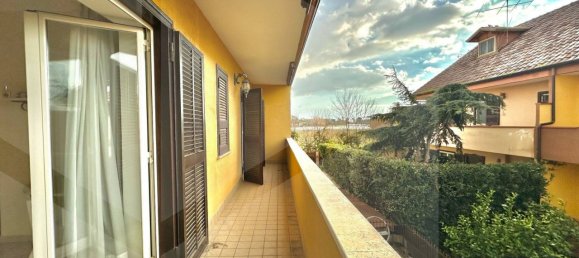 4غرفة فيلا في Giugliano in Campania, Italy رقم 23083 10