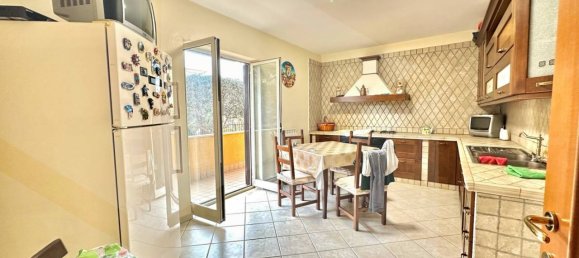 4غرفة فيلا في Giugliano in Campania, Italy رقم 23083 9