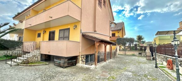 4غرفة فيلا في Giugliano in Campania, Italy رقم 23083 13