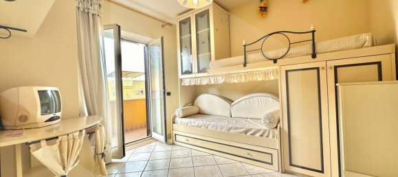 4غرفة فيلا في Giugliano in Campania, Italy رقم 23083 8