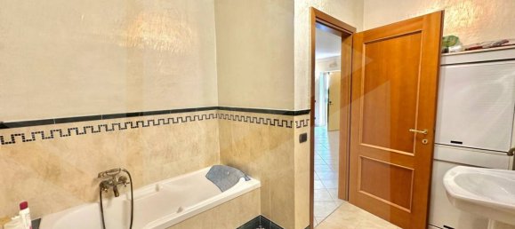 4غرفة فيلا في Giugliano in Campania, Italy رقم 23083 15