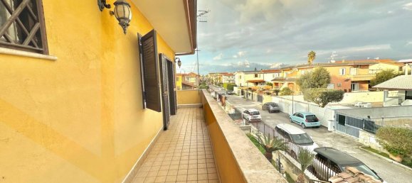 4غرفة فيلا في Giugliano in Campania, Italy رقم 23083 7