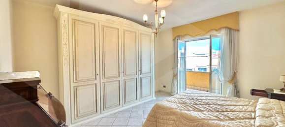 4غرفة فيلا في Giugliano in Campania, Italy رقم 23083 20