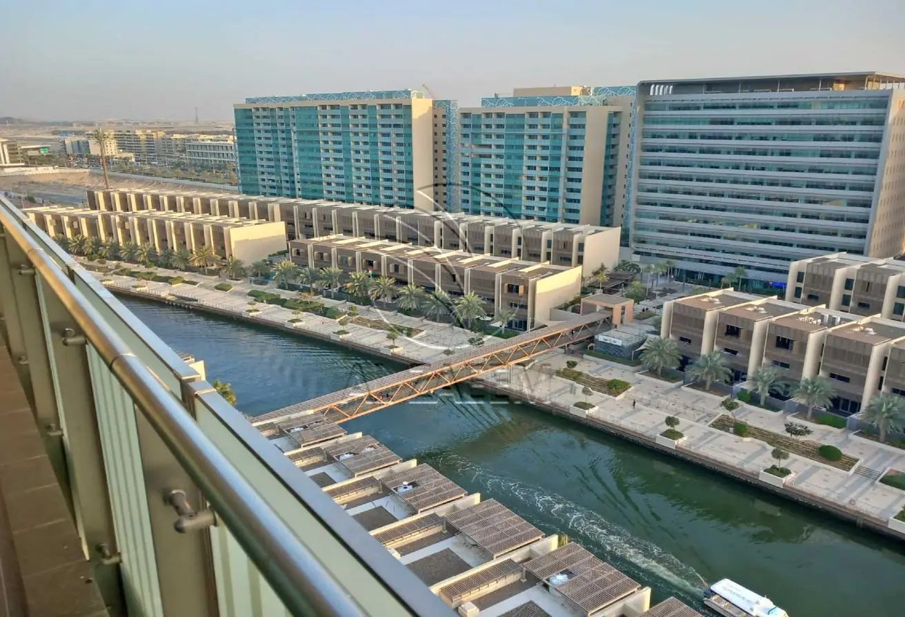 Apartamento de 3 dormitorios en Abu Dhabi, UAE No. 108969