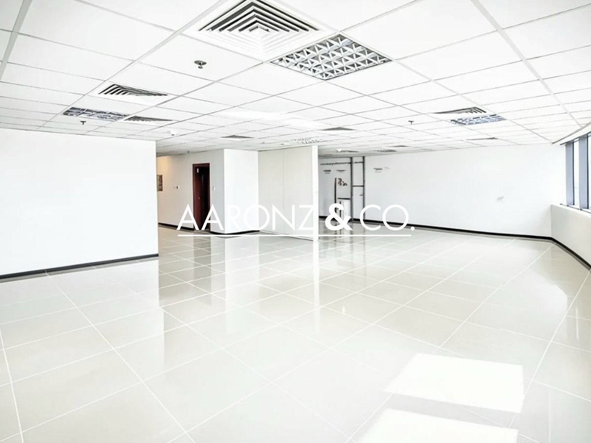 87m² Office in Business Bay, UAE No. 122738