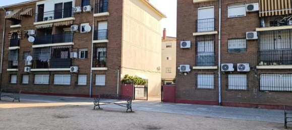 3 bedrooms Apartment in Cordoba, Spain No. 151406 2