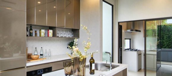 4 bedrooms Bungalow in Bangkok, Thailand No. 21483 6