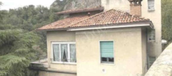 3-salle Appartement à Calolziocorte, Italy No. 1719 2