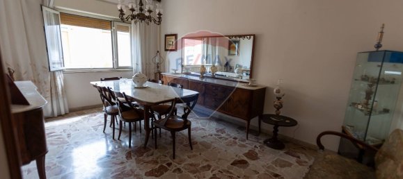 5 rooms Apartment in Messina, Italy No. 49352 2